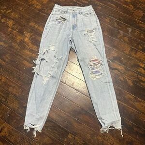 American Eagle Mom destroyed light wash relaxed jeans